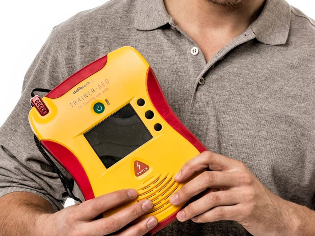 Lifeline_trainer_view_in-hand